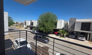 SE RENTA CASA VIENNA RESIDENCIAL CERCA PUENTE ZARAGOZA