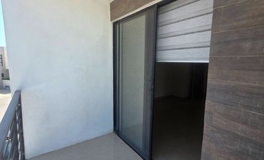 SE RENTA CASA VIENNA RESIDENCIAL CERCA PUENTE ZARAGOZA