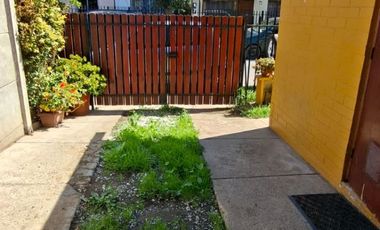 SE VENDE CASA 2D AMPLIOS, 1B, EST. SECTOR QUINTA EL PALACIO LIMACHE
