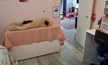 SE VENDE CASA 2D AMPLIOS, 1B, EST. SECTOR QUINTA EL PALACIO LIMACHE