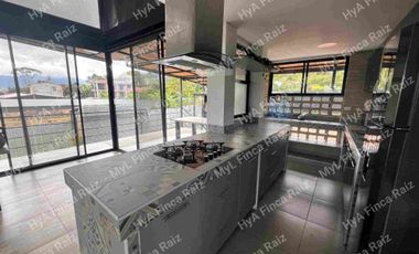 Venta de casa campestre en unidad cerrada en La Mesa Cundinamarca