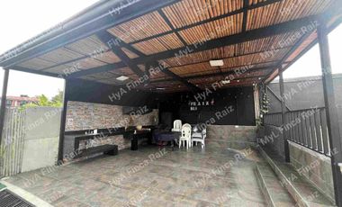 Venta de casa campestre en unidad cerrada en La Mesa Cundinamarca