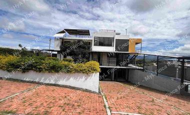 Venta de casa campestre en unidad cerrada en La Mesa Cundinamarca