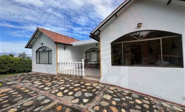 Venta de casa campestre en Condominio en La Mesa Cundinamarca