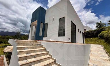 Venta de casa campestre en Condominio en La Mesa Cundinamarca