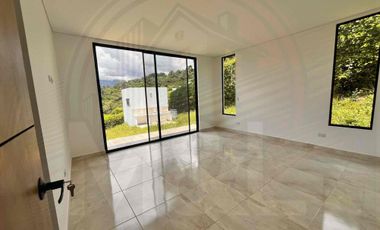 Venta de casa campestre en Condominio en La Mesa Cundinamarca