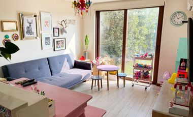 CHAMISERO: AMPLIA CASA CON ORIENTACIÓN NORPONIENTE & FAMILY ROOM | UF 45