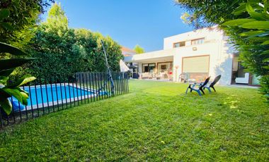 CHAMISERO: AMPLIA CASA CON ORIENTACIÓN NORPONIENTE & FAMILY ROOM | UF 45