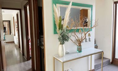 CHAMISERO: AMPLIA CASA CON ORIENTACIÓN NORPONIENTE & FAMILY ROOM | UF 45