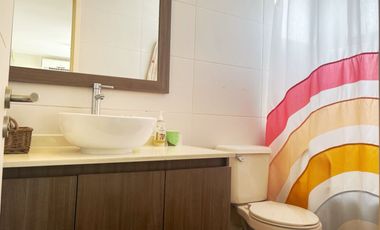 CHAMISERO: AMPLIA CASA CON ORIENTACIÓN NORPONIENTE & FAMILY ROOM | UF 45