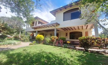VENTA QUINTA FAMILIAR NORTE DE QUITO GUAYLLABAMBA