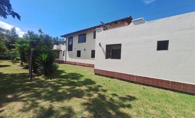 VENTA QUINTA FAMILIAR NORTE DE QUITO GUAYLLABAMBA
