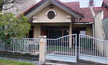 Dijual Rumah Nyaman Terawat Siap Huni Minimalis Lokasi Strategis di Batununggal Indah Bandung