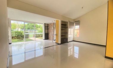 Se vende casa de un nivel 378m2.precio de oportunidad