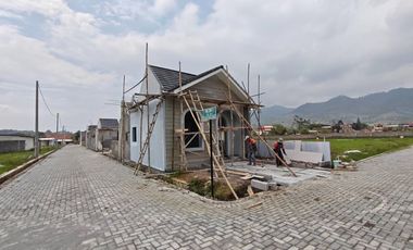 Selangkah Ke Jalan utama Nagreg cicalengka harga mulai 300 jt an bisa di cicil 12 tahun ke eveloper