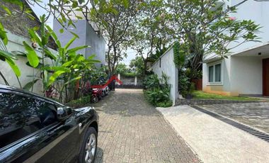 Disewa Rumah bagus private pool dalam town house di kemang jakarta selatan