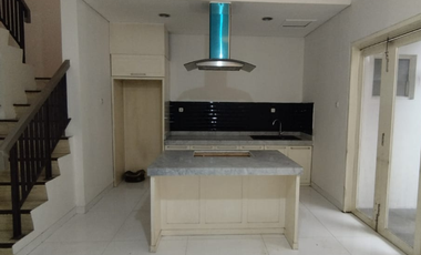 Buruan Rumah Sewa Golf Lake Cengkareng Uk6x18