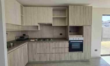 Arriendo casa en el Portal de Machali