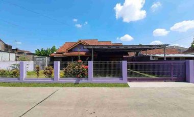 Jual Cepat!! Rumah Non Perum Halaman Luas Dekat Depo Pelita