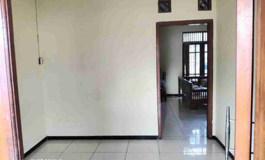 Jual Cepat!! Rumah Non Perum Halaman Luas Dekat Depo Pelita