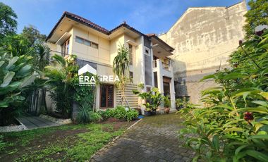 RUMAH 2 LANTAI DIJUAL DI SOLO BELAKANG NEO SOLO GRAND MALL - DEKAT STADION SRIWEDARI DAN PUSAT BISNIS SOLO