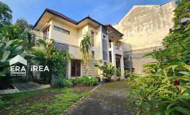 RUMAH 2 LANTAI DIJUAL DI SOLO BELAKANG NEO SOLO GRAND MALL - DEKAT STADION SRIWEDARI DAN PUSAT BISNIS SOLO