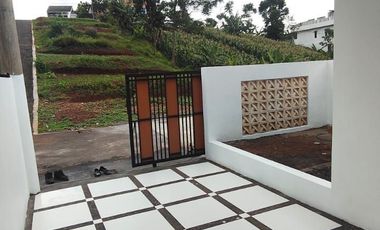 Cluster Blue Aurora Rumah 300 jutaan di cibolerang dkt borma cinunuk