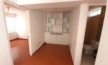 Amplio Departamento de 95 m² en 2do Piso, a Escasos m del Municipio