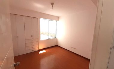 Amplio Departamento de 95 m² en 2do Piso, a Escasos m del Municipio