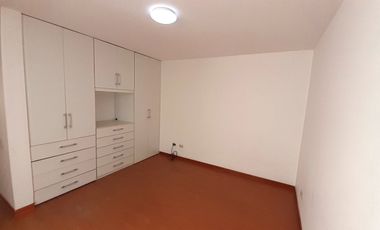 Amplio Departamento de 95 m² en 2do Piso, a Escasos m del Municipio