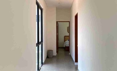 Di Jual Vila Baru siap huni SHM 3 bedroom dekat pantai Melasti Jimbaran