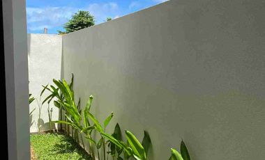 Di Jual Vila Baru Modern Tropical 2 lantai dekat pantai Melasti Jimbaran