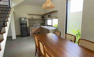 Di Jual Vila Baru Modern Tropical 2 lantai dekat pantai Melasti Jimbaran