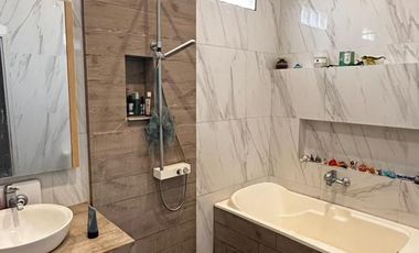 Rumah disewa di Kompleks Pajak Cipadu Jurang Mangu dekat Stasiun Bintaro Furnish Bebas Banjir