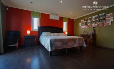 SAN ESTEBAN - SE VENDE PARCELA CON CASA 4D 3B CON PISCINA