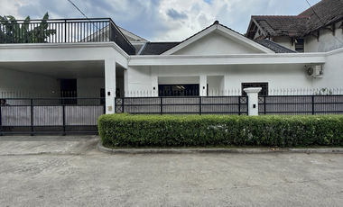 Rumah Dijual Cinere Depok 2 Lantai Full Furnish LT 267m², 4+1 KT, Lingkungan Asri