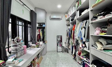 Rumah Dijual Cinere Depok 2 Lantai Full Furnish LT 267m², 4+1 KT, Lingkungan Asri