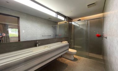 House Mediterranean Design  with Pool For Rent Dasmariñas Village Makati