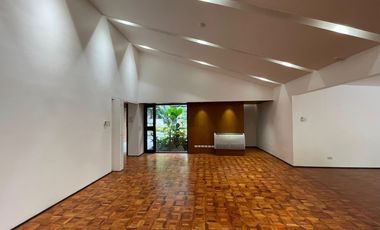 House Mediterranean Design  with Pool For Rent Dasmariñas Village Makati