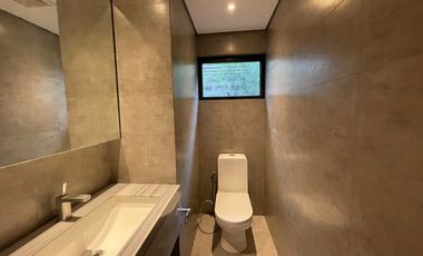 House Mediterranean Design  with Pool For Rent Dasmariñas Village Makati