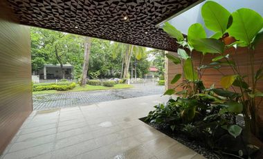 House Mediterranean Design  with Pool For Rent Dasmariñas Village Makati