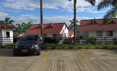 Extraordinario apartamento con vista a los Nevados con 2 Alcobas y un baño en Cañaveral 2. Pereira.