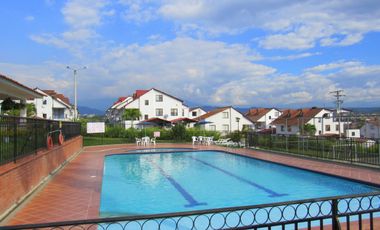 Extraordinario apartamento con vista a los Nevados con 2 Alcobas y un baño en Cañaveral 2. Pereira.