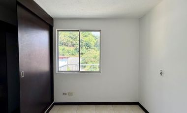 Magnífico apartamento en San Simon con 3 alcobas, 2 baños y parqueadero cubierto. El Pablado. Pereira.