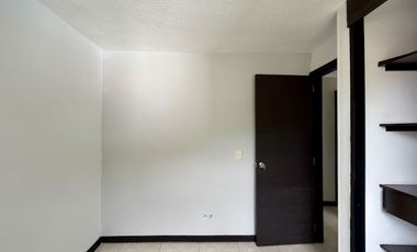 Magnífico apartamento en San Simon con 3 alcobas, 2 baños y parqueadero cubierto. El Pablado. Pereira.