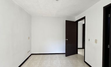 Magnífico apartamento en San Simon con 3 alcobas, 2 baños y parqueadero cubierto. El Pablado. Pereira.