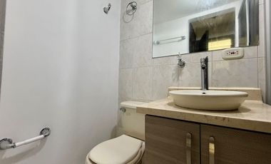 Magnífico apartamento en San Simon con 3 alcobas, 2 baños y parqueadero cubierto. El Pablado. Pereira.