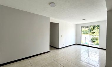 Magnífico apartamento en San Simon con 3 alcobas, 2 baños y parqueadero cubierto. El Pablado. Pereira.