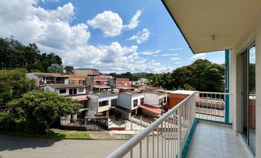 Magnífico apartamento en San Simon con 3 alcobas, 2 baños y parqueadero cubierto. El Pablado. Pereira.