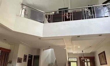 DIJUAL RUMAH MEWAH MURAH BANGET DEPAN TAMAN — CENGKARENG